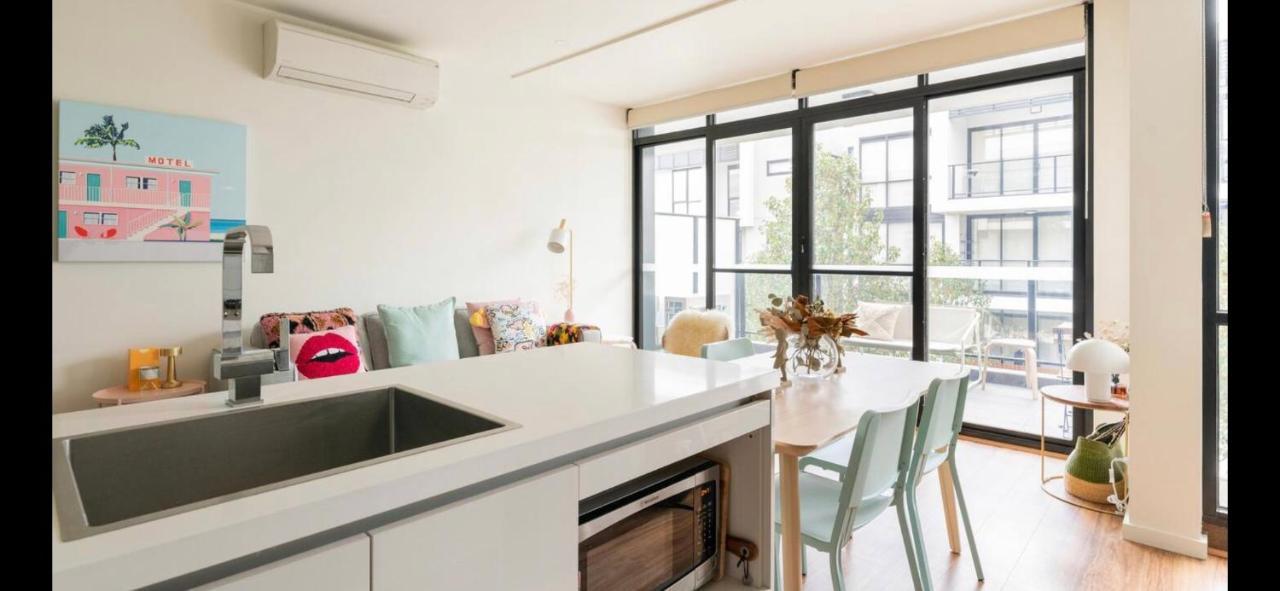 The Pas.Coe - A Stylish 1 Bedroom Unit With Free Parking. Мелбърн Екстериор снимка