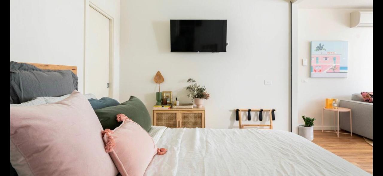 The Pas.Coe - A Stylish 1 Bedroom Unit With Free Parking. Мелбърн Екстериор снимка