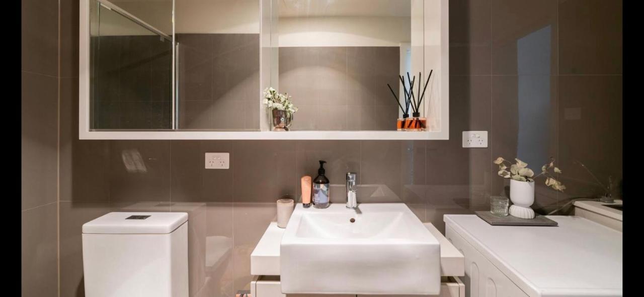 The Pas.Coe - A Stylish 1 Bedroom Unit With Free Parking. Мелбърн Екстериор снимка